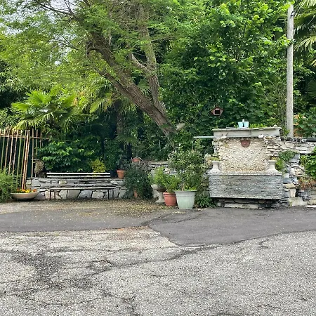 Al Cervo Tra I Laghi Couette-café