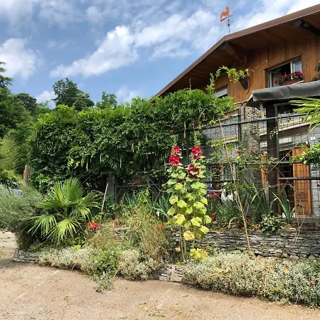 Al Cervo Tra I Laghi B&B